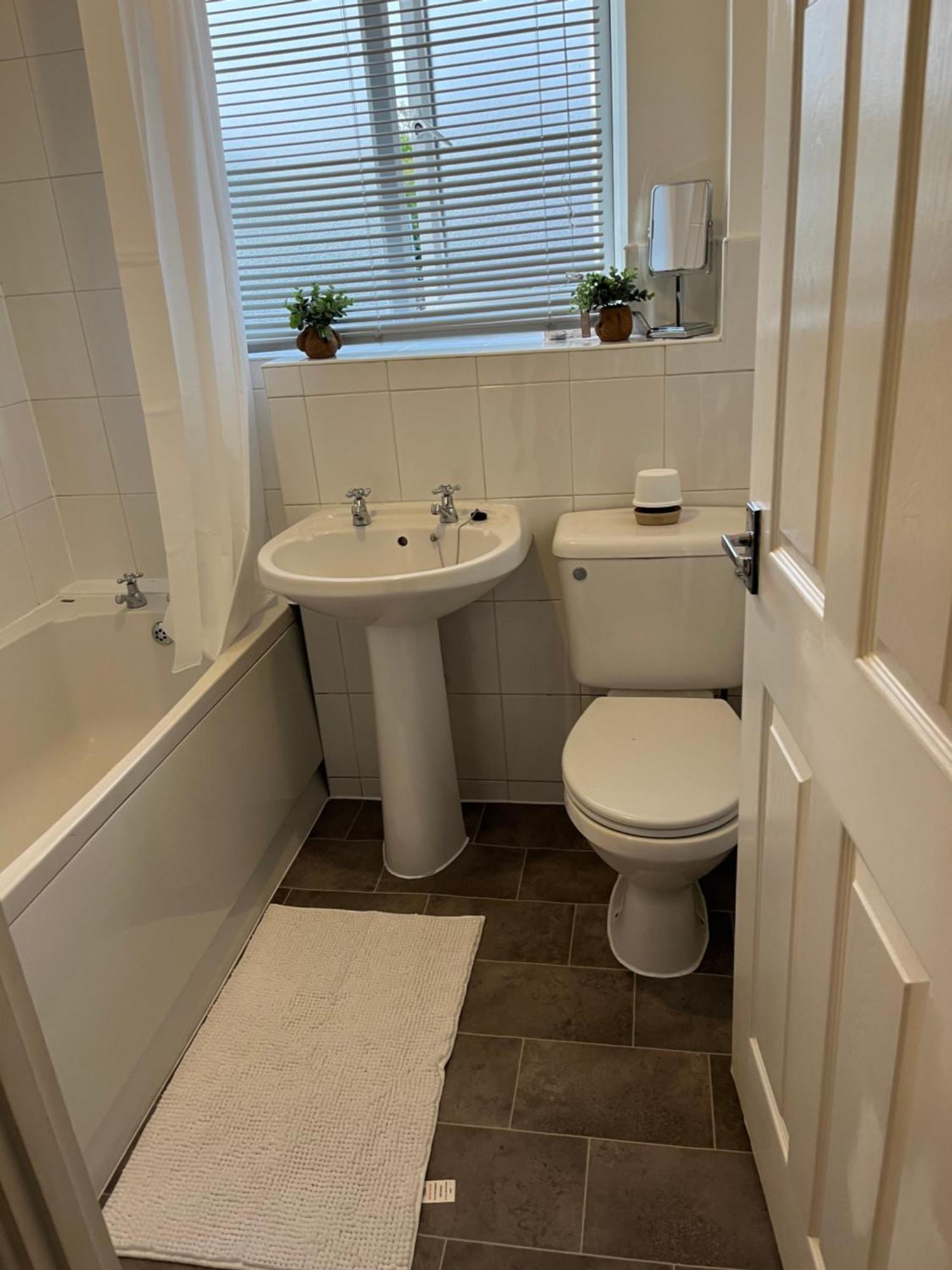 Kettering Service Accomodation 2Brh Freeparking Wifi Smart Tv Tea & Coffee Εξωτερικό φωτογραφία